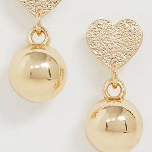 Gold heart earrings